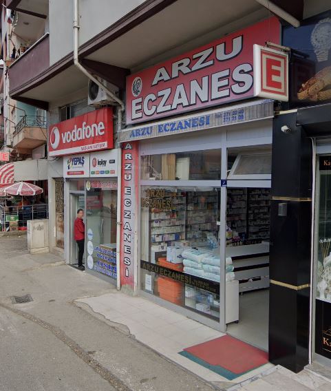 Arzu Eczanesi, İKİZCE ORDU